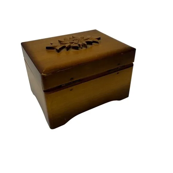 Vintage Reuge wood hinged music box 4" x 3" Hand Carved Floral Switzerland - Picture 5 of 7